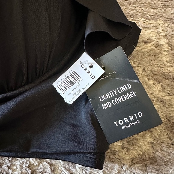 NWT Torrid Black Ruffle Push Up Bikini Top 3X DD - Picture 4 of 7